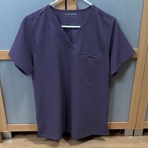 Mandala Dewberry One Pocket Scrub Top Medium EUC